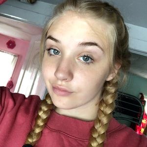 Meet your Posher, Aurora